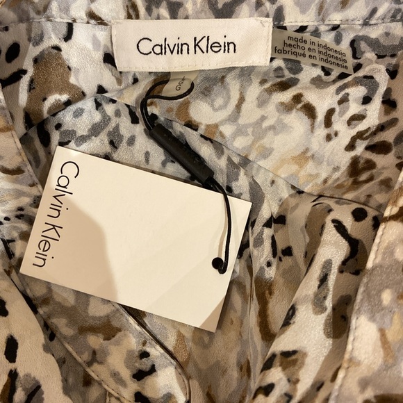 CALVIN KLEINN| Size L | animal print button down blouse - Picture 9 of 13